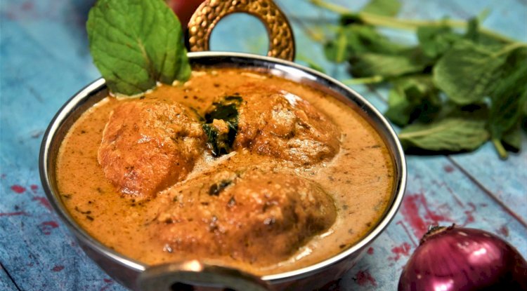 Lucknowi Dum Aloo Curry Recipe