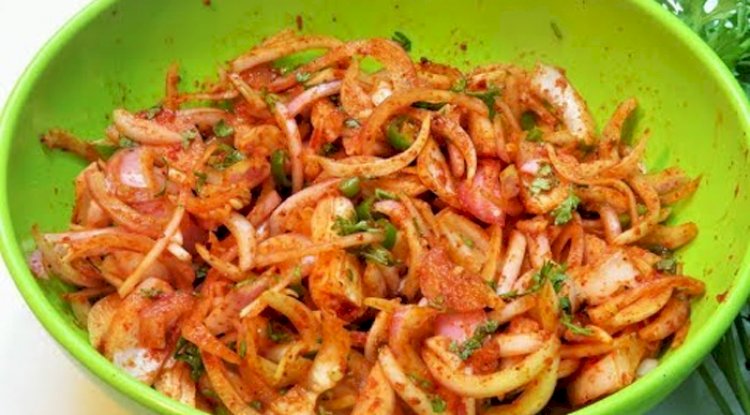 Masala Pyaaz Salad Recipe