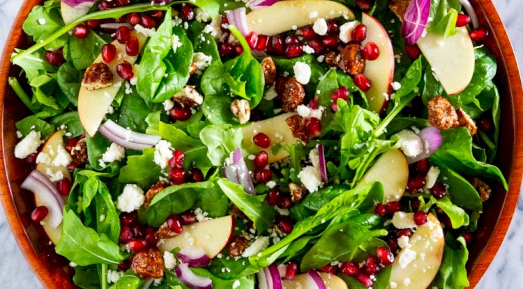 Raw spinach with Apple Salad Recipe