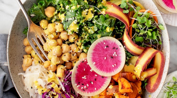 Beetroot Hummus Vegan Buddha Bowl Recipe