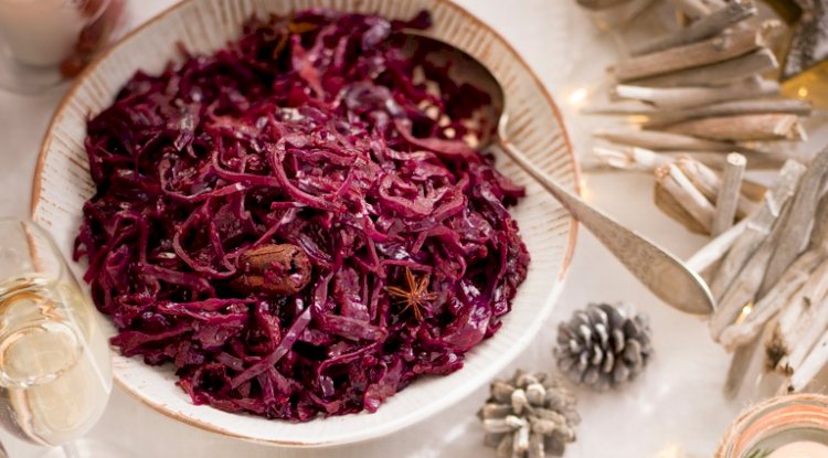 Sticky Spiced Red Cabbage Recipe