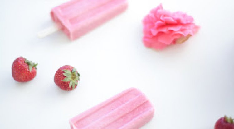Strawberry Buttermilk Pops Recipe