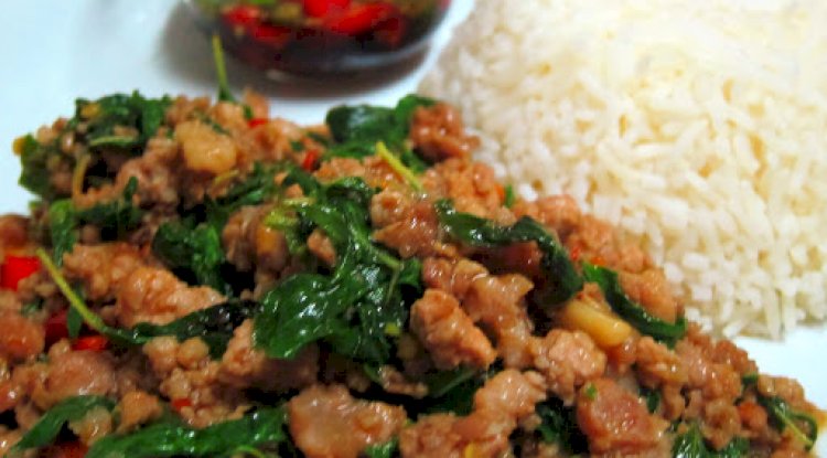 Thai Pad Bai Krapow Gai Recipe
