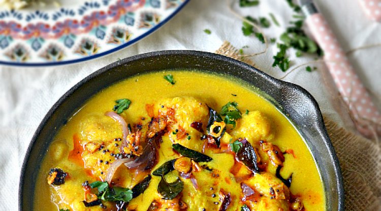 Punjabi Kadhi Pakodi Recipe