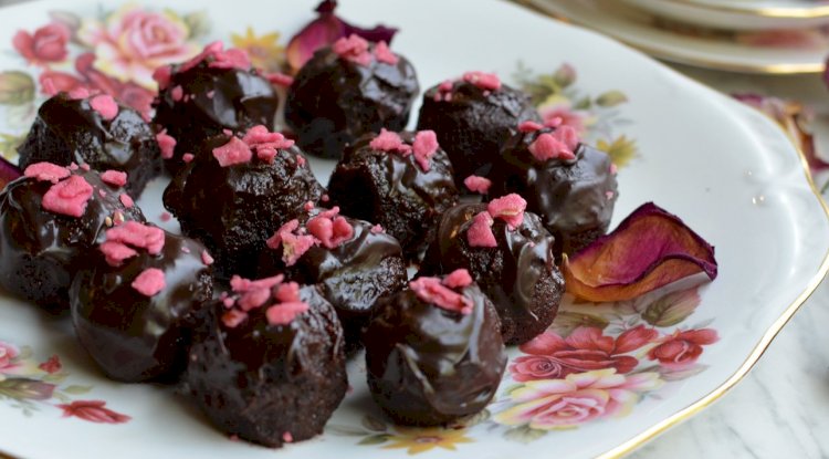 Rose Chocolate Truffle Balls Recipe