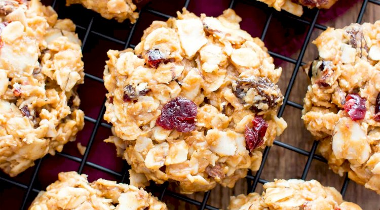 Baked Fruit and Nut Cookies Recipe