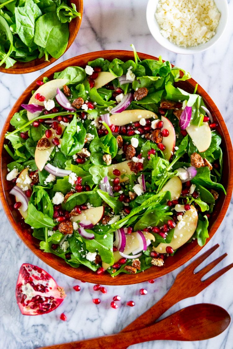 Raw spinach with Apple Salad Recipe