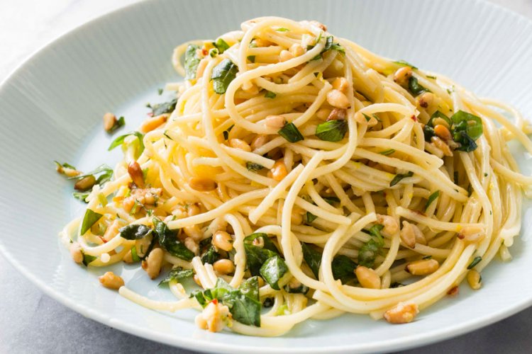 Walnut and Lemon Parsley Spaghetti Recipe