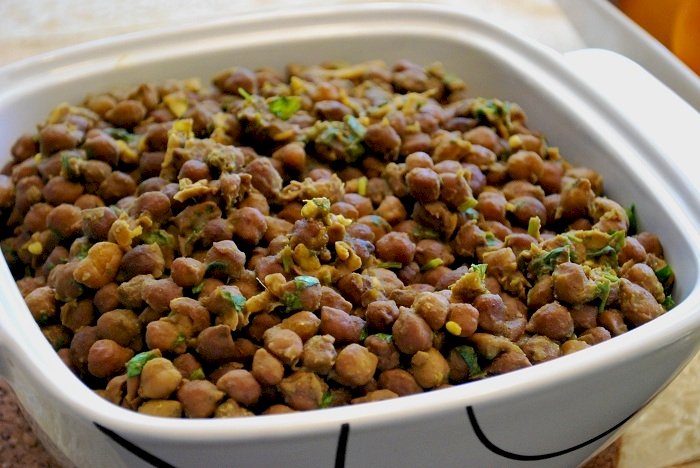 Sookhe Kale Channe Recipe