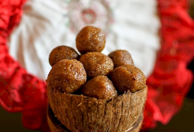 Narkel Naru Recipe