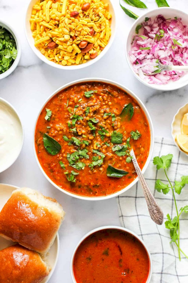 Usal Pav Recipe