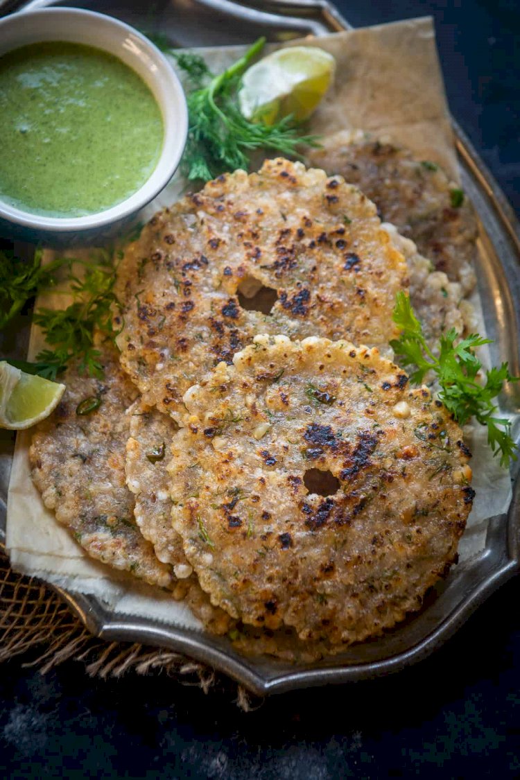 Sabudana Thalipeeth Recipe